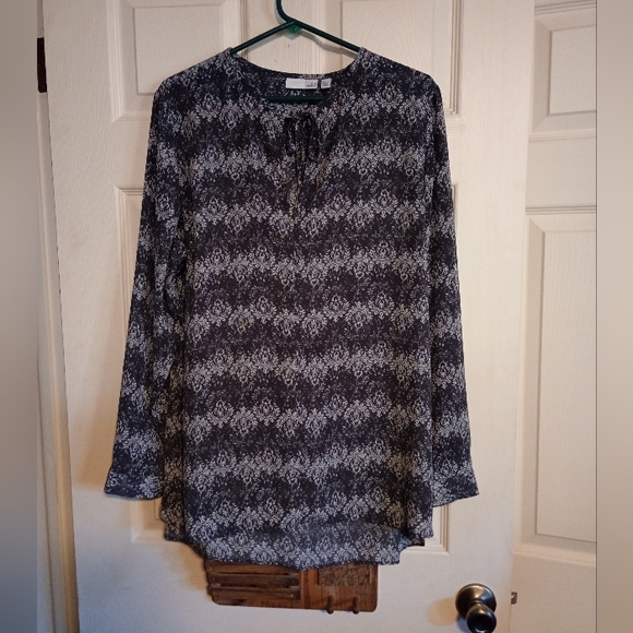 14th & Union Tops - Women's 14th & Union Black and White Patterned Top Size XL